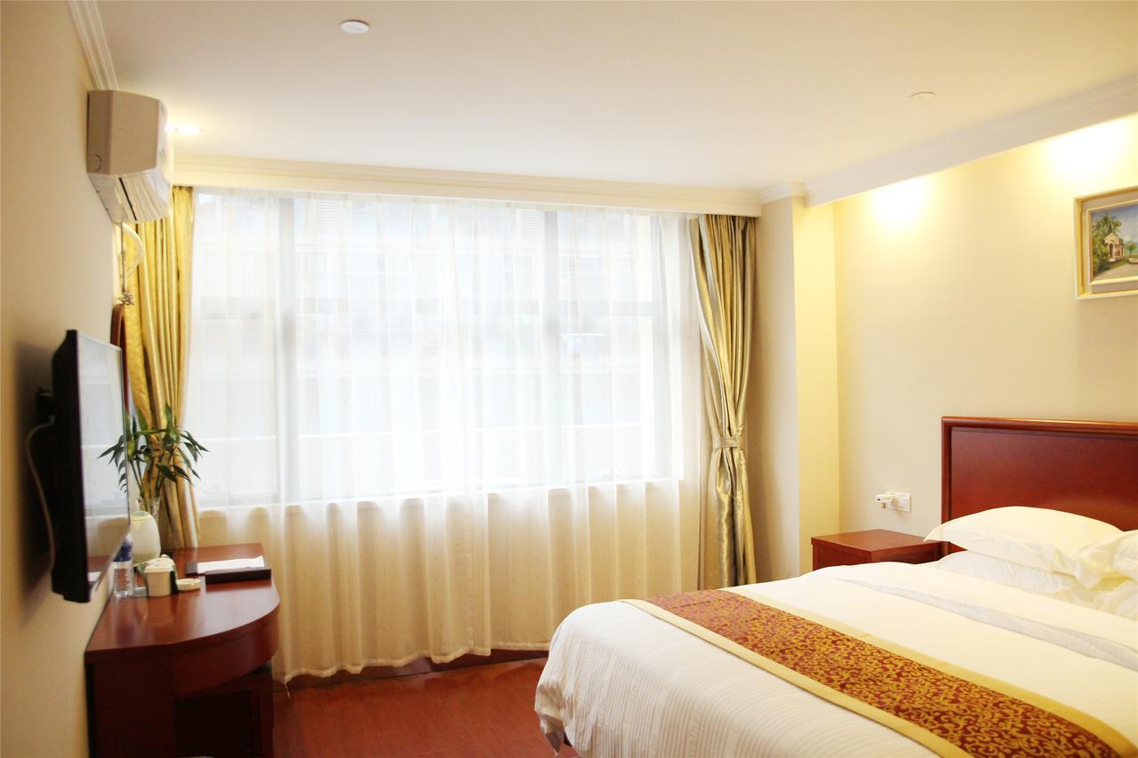 Hotel Greentree Gucun Shuichan West Road Shell 3*